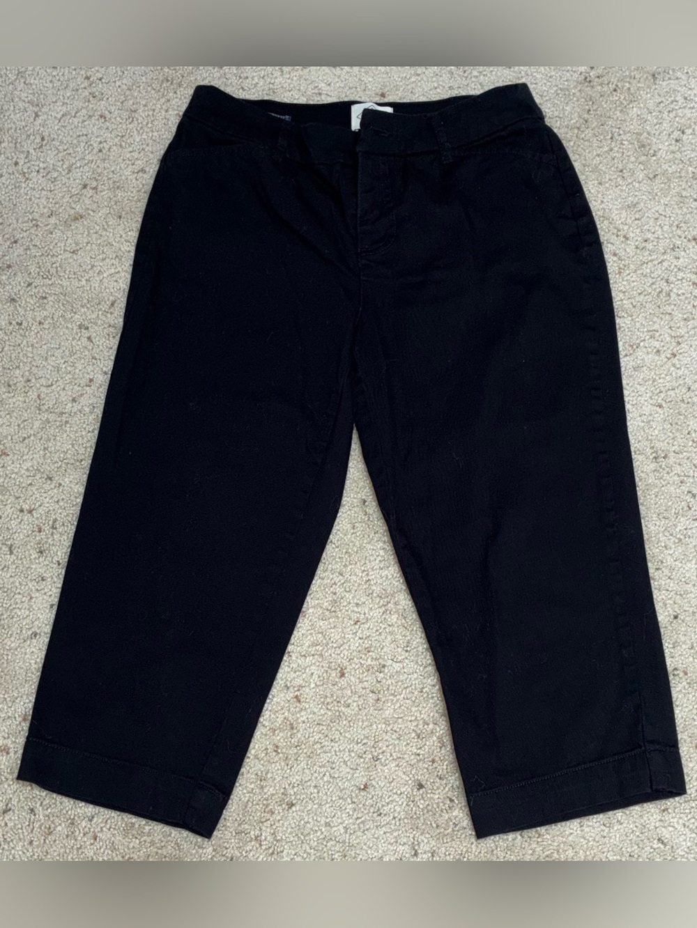 St. John's Bay Black Capris